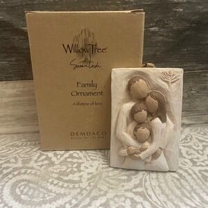 Willow Tree Family Ornament Susan Lordi DEMDACO 26127 A Lifetime of Love Boxed